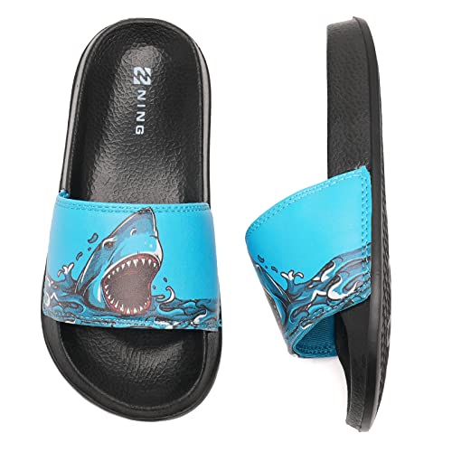 Badelatschen Kinder Sommer Hausschuhe Badeschlappen Jungen Mädchen rutschfeste Dusch Badeschuhe Strand Sandalen(Blauer Hai 32/33EU) von WateLves