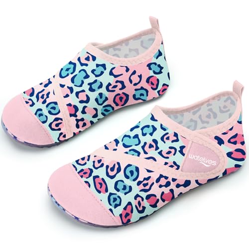 Badeschuhe Strandschuhe Schwimmschuhe Wasserschuhe Mädchen Baby Aquaschuhe Schnell Trocknend Barfuss Schuh für Kinder Beach Pool（Leopard RosaBlau 20/21） von WateLves