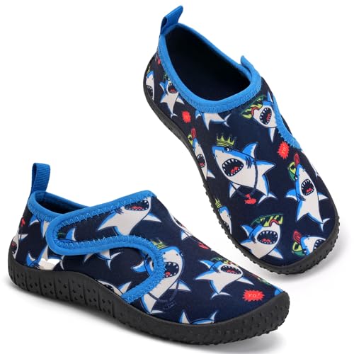 Kinder Wasserschuhe Jungen Badeschuhe Aquaschuhe Schwimmschuhe Strandschuhe rutschfeste Schuhe Schnell Trocknend(Haie Dunkelblau 25EU) von WateLves