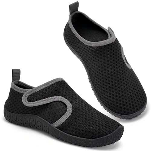 Kinder Wasserschuhe Jungen Badeschuhe Aquaschuhe Schwimmschuhe Strandschuhe rutschfeste Schuhe Schnell Trocknend(Schwarz 33EU) von WateLves