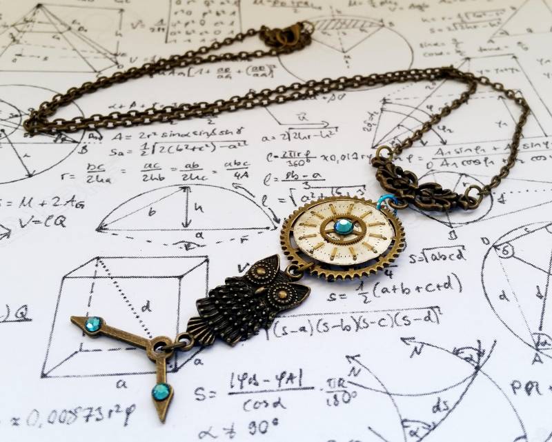 Gothic Steampunk Eule Uhr Zahnrad Kristalle Charm Anhänger Halskette von WaterdewJewelry