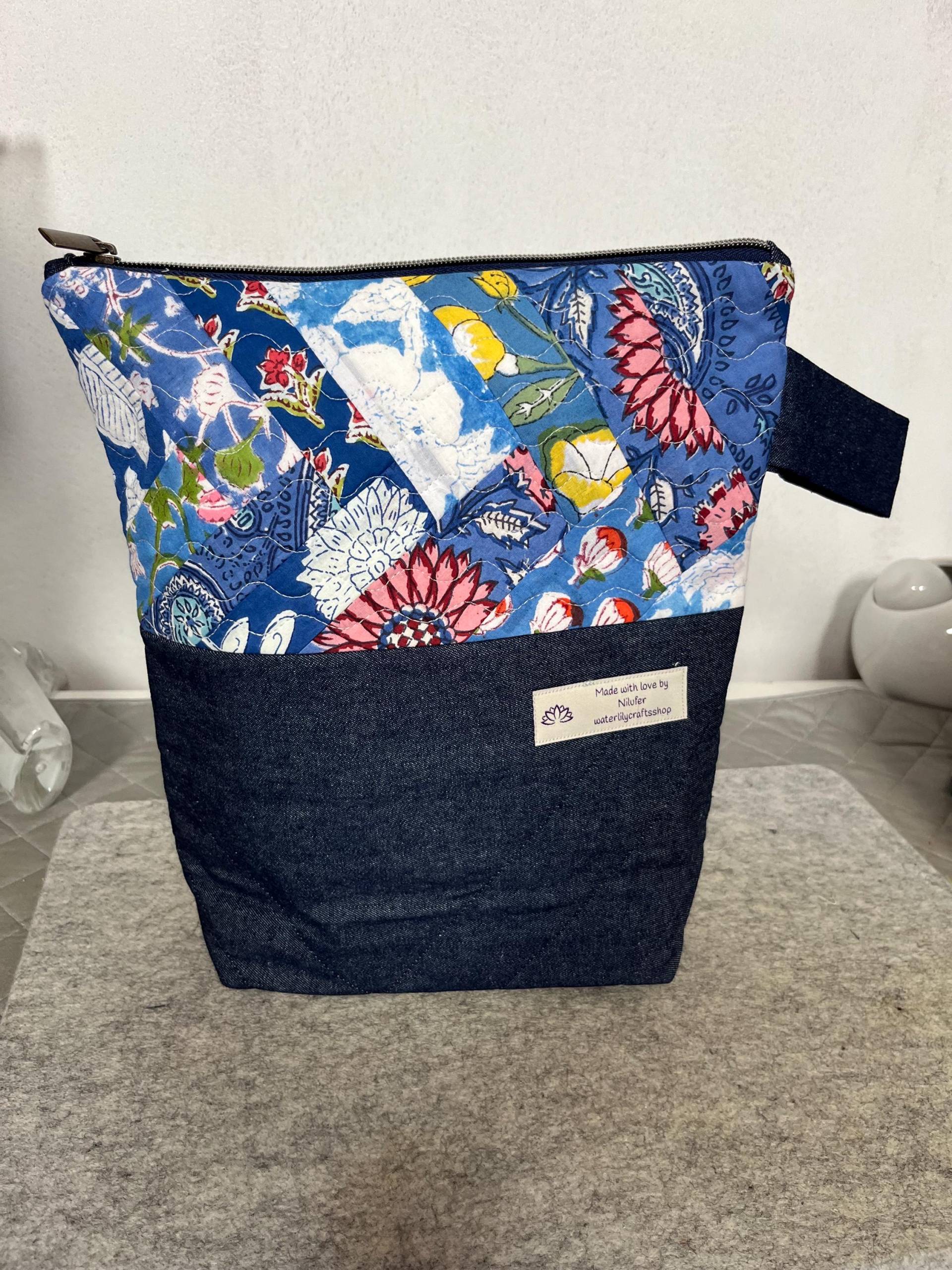 Squishy Projekttasche, Stricktasche, Basteltasche Squishy Projekttasche, Stricktasche, Basteltasche von WaterlilyCraftsShop