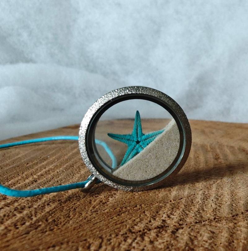 strand Halskette Mit Seestern in Sand - Maritimer Schmuck Floating Charm Anhänger Kette Unikat strand Halskette Mit Seestern in Sand - Maritimer Schmuck Floating Charm Anhänger Kette Unikat von Wavelry