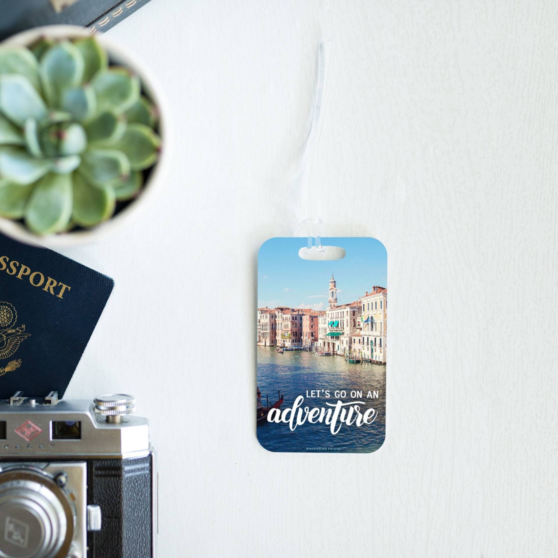 Italien Custom Reiseanhänger, Adventure Awaits Gepäckanhänger Italien Custom Reiseanhänger, Adventure Awaits Gepäckanhänger von WayfaringPrints