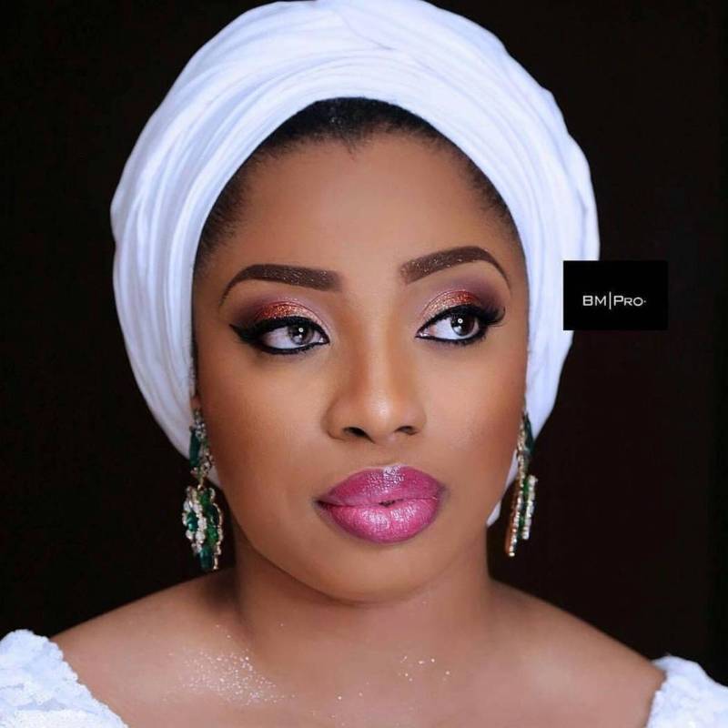 Weicher Weißer Samturban, Extra Lange Samt-Turban-Kopfwickel, Einheitsgröße von WaymakerDesigns