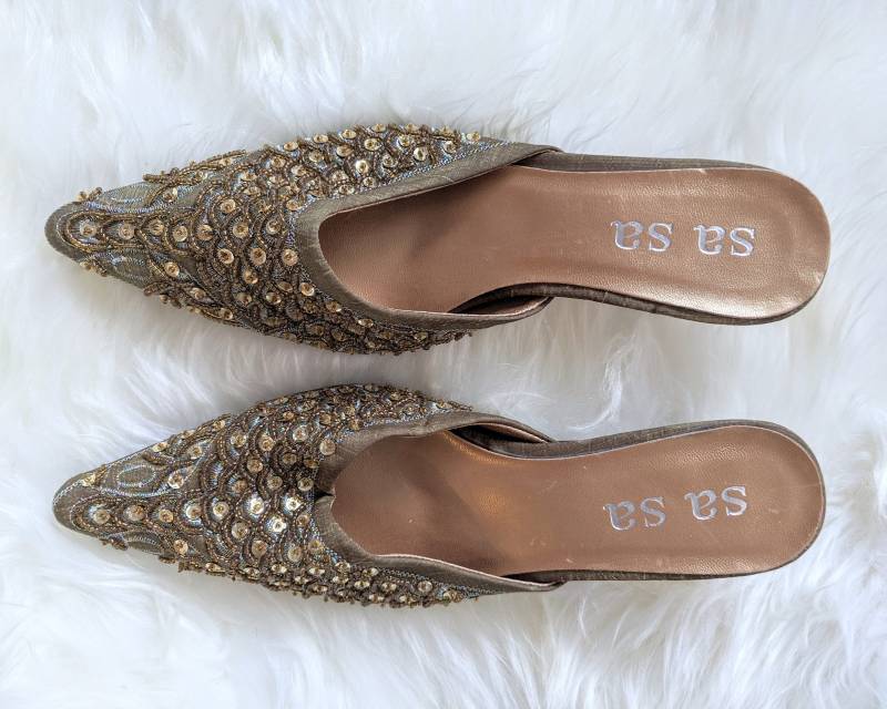 Bestickte Maultiere von WaywardClothing