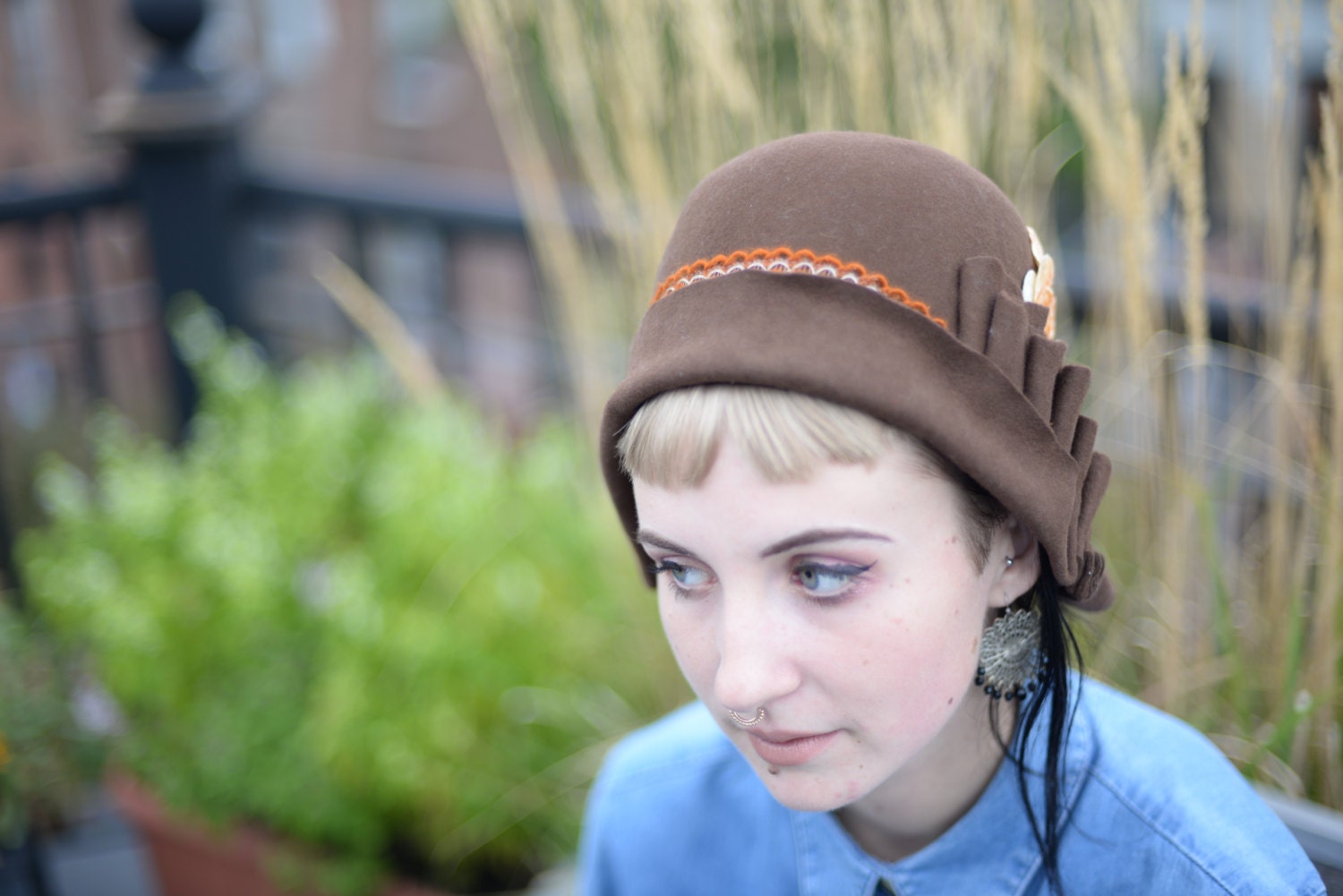 Braun Filz Cloche Braun Filz Cloche von WaywardMillinerShop