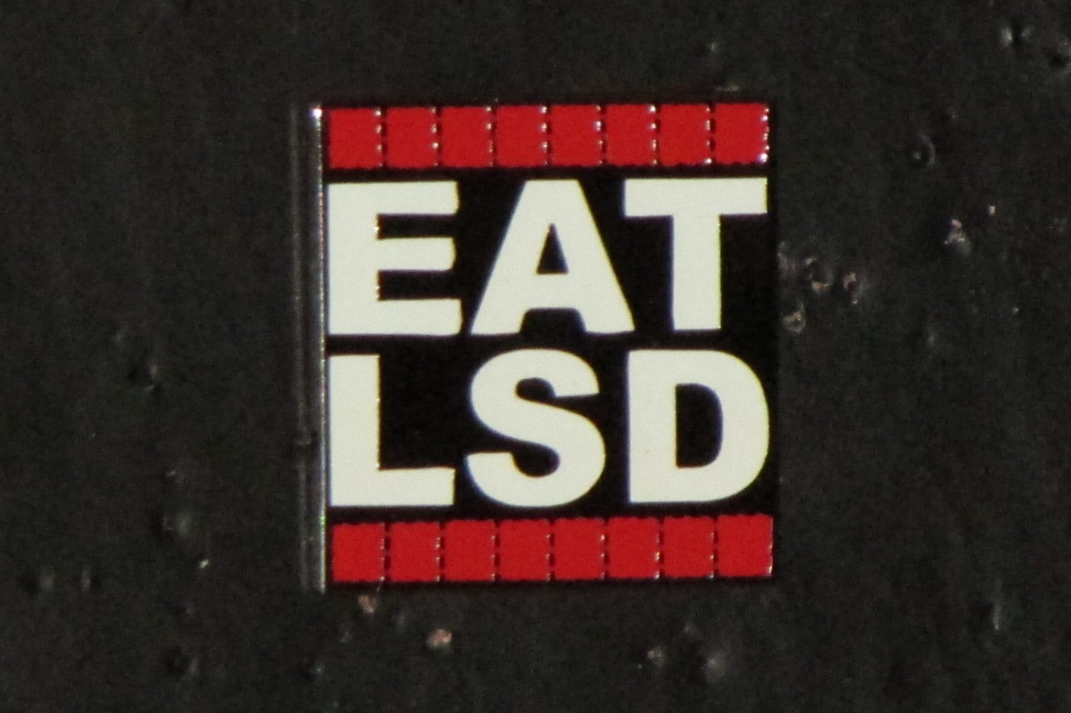 10Er Pack Eat Parody Glow in The Dark Emaille Revers Hut Pin Lot 10Er Pack Eat Parody Glow in The Dark Emaille Revers Hut Pin Lot von WeGotPinsMerch