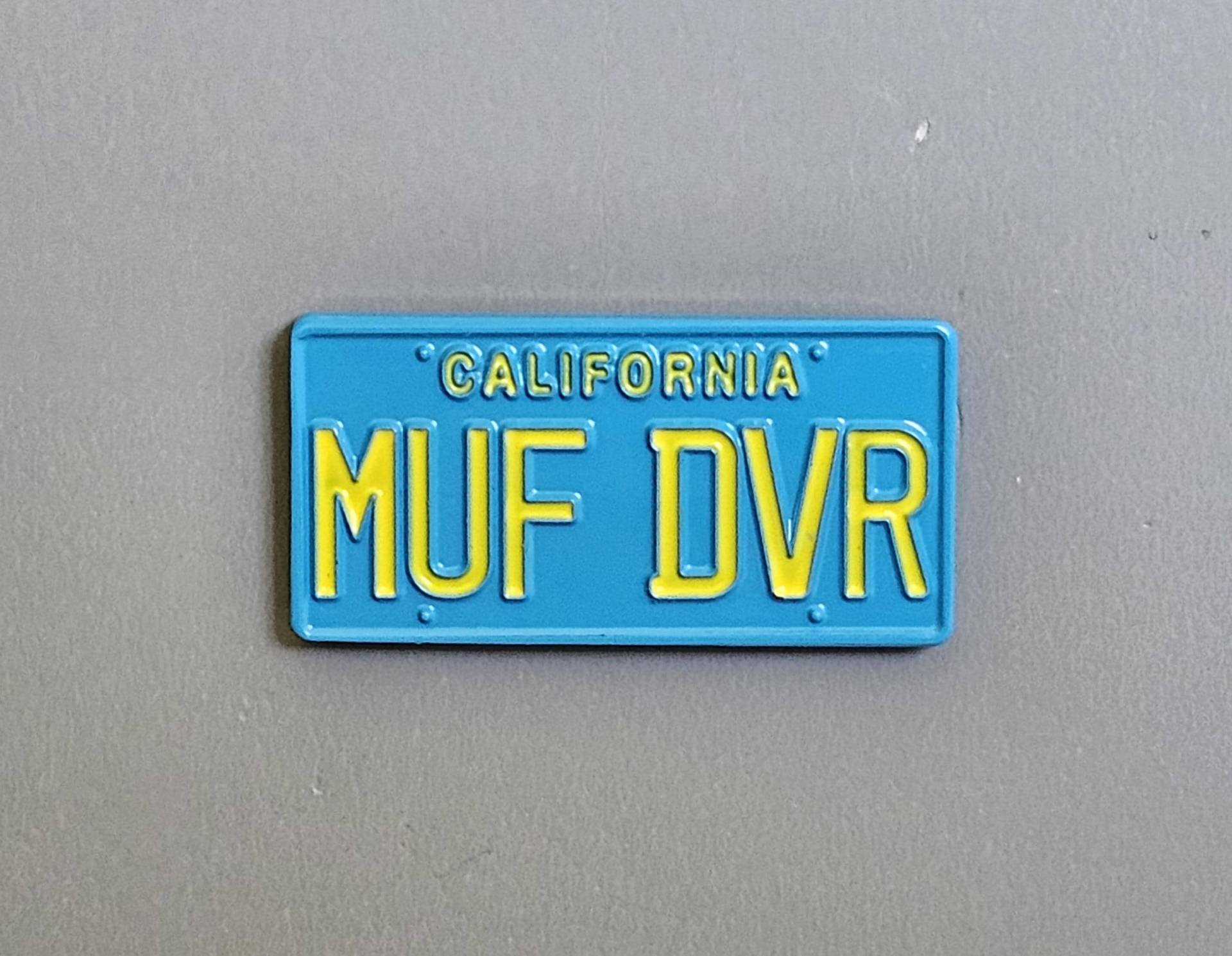 10Er-Packung Muf Dvr Muff Taucher California Nummernschild Emaille Anstecknadel Hutstifte Lot 10Er-Packung Muf Dvr Muff Taucher California Nummernschild Emaille Anstecknadel Hutstifte Lot von WeGotPinsMerch