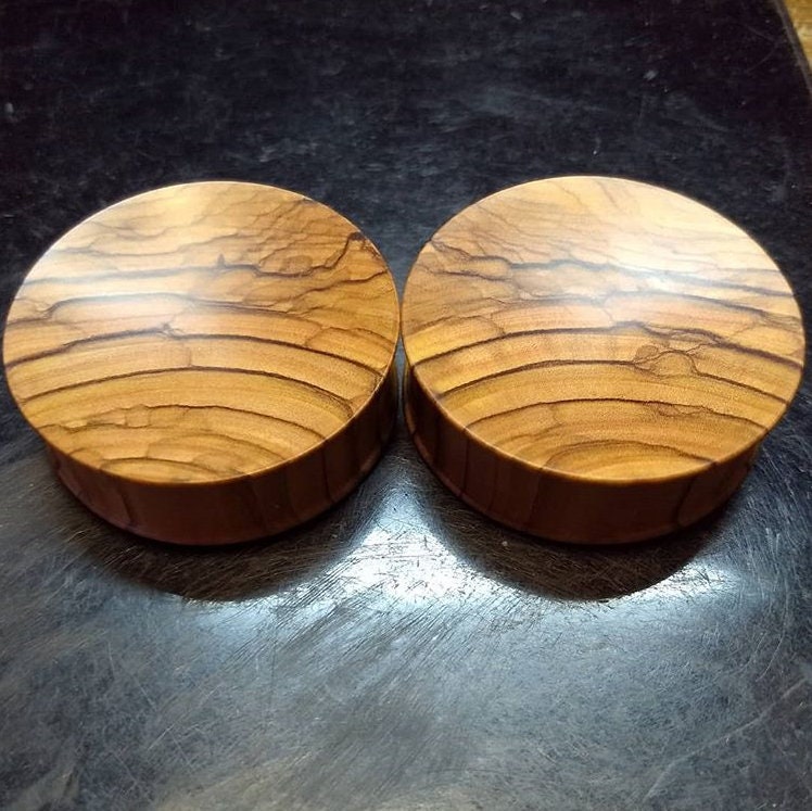 Bethlehem Olivenholz Plugs Konkav Handgefertigte Holz Ohr Paar 10mm - 101mm 00 G-4" Bethlehem Olivenholz Plugs Konkav Handgefertigte Holz Ohr Paar 10mm - 101mm 00 G-4" von WeUseWood
