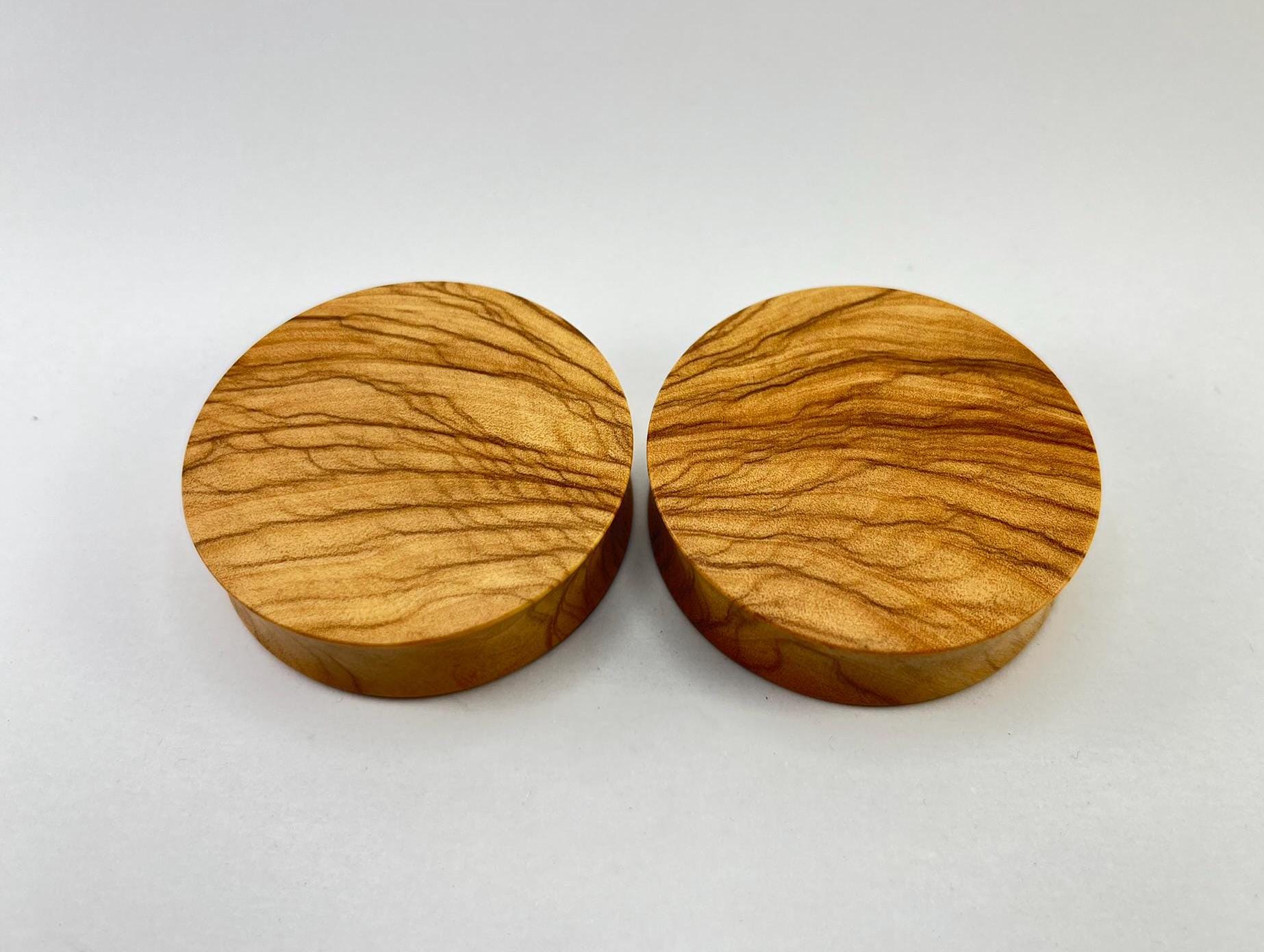 Oliven Holz Plugs Handgefertigte Ohr Durchmesser 2, 5mm Oliven Holz Plugs Handgefertigte Ohr Durchmesser 2, 5mm von WeUseWood