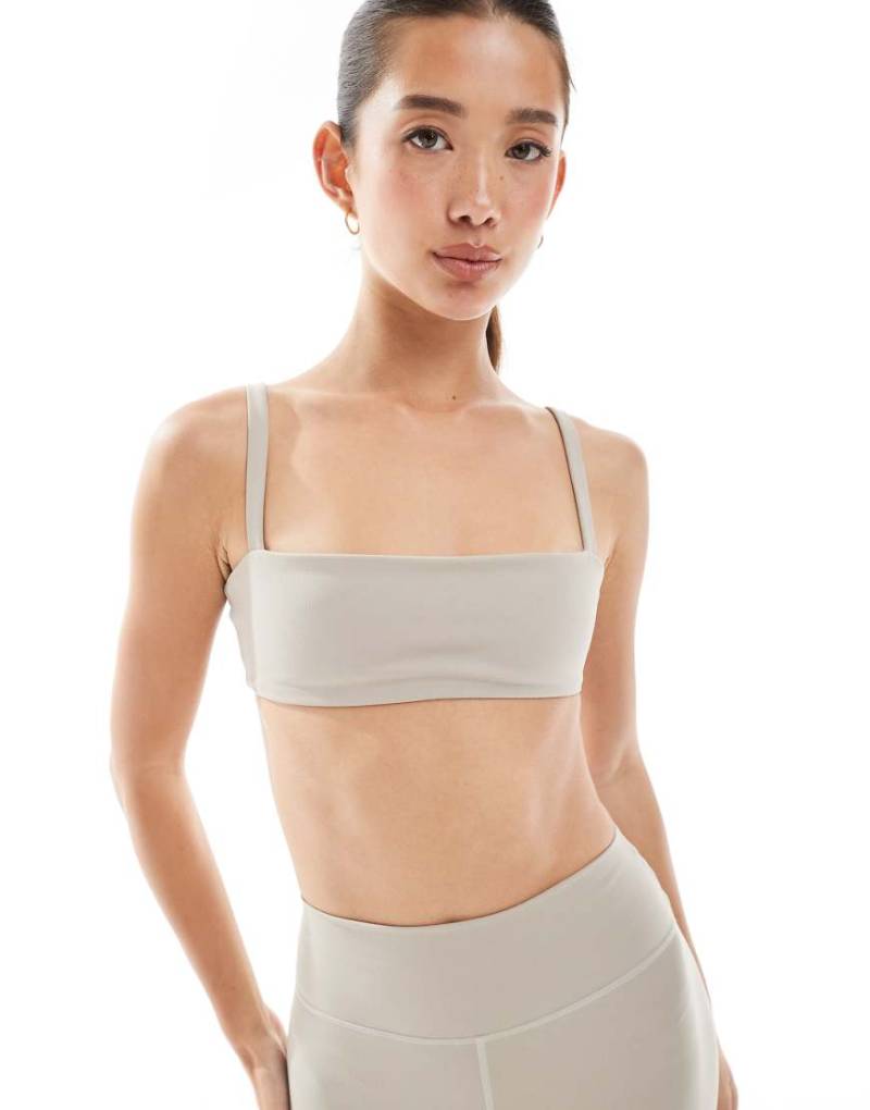 WeWoreWhat - Active - Bralette in Beige mit schmalen Trägern-Neutral von WeWoreWhat