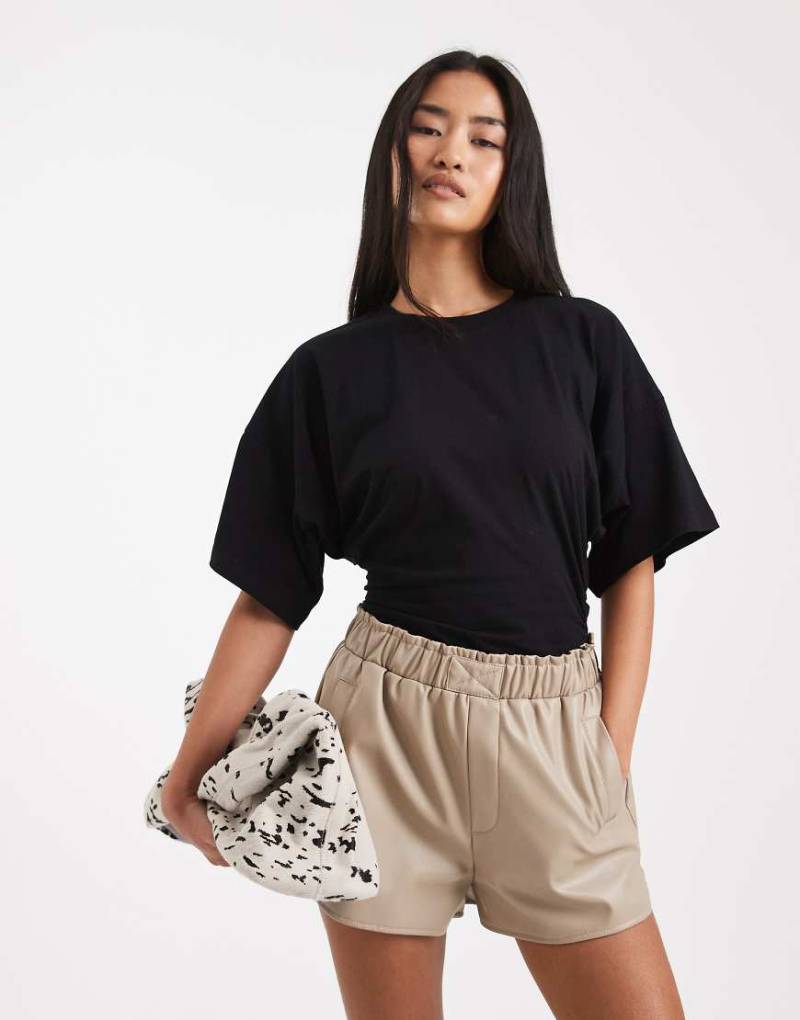 WeWoreWhat - Taillierter T-Shirt-Body in Schwarz von WeWoreWhat