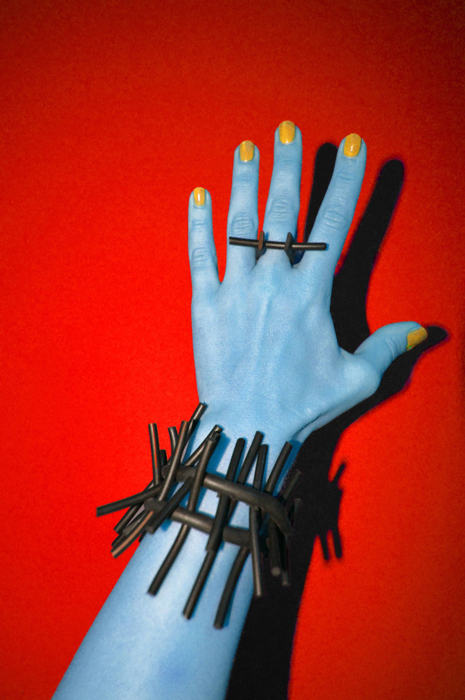 Handgemachte Kautschuk Armband, Handgemachte Gummi-Armband, Gummi-Schmuck, Veganen Schmuck, Stammes, Brutalist Handgemachte Kautschuk Armband, Handgemachte Gummi-Armband, Gummi-Schmuck, Veganen Schmuck, Stammes, Brutalist von WearAndTearJewellery