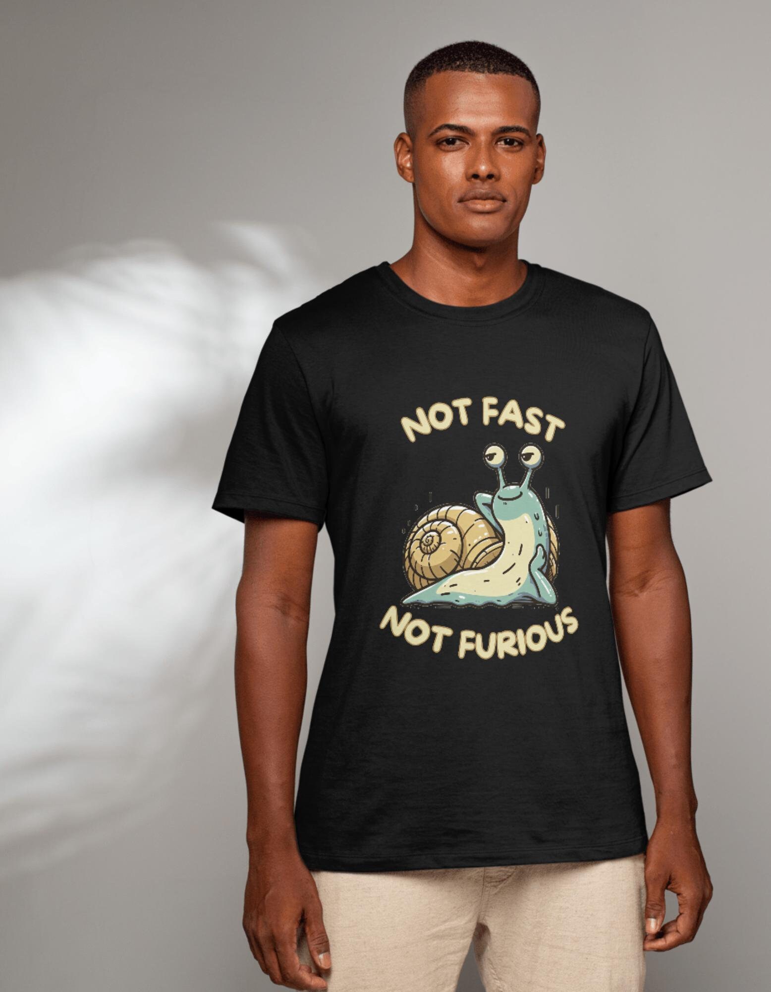 Premium Shirt - Not Fast, Furious Chill-Schnecke Premium Shirt - Not Fast, Furious Chill-Schnecke von WearThread