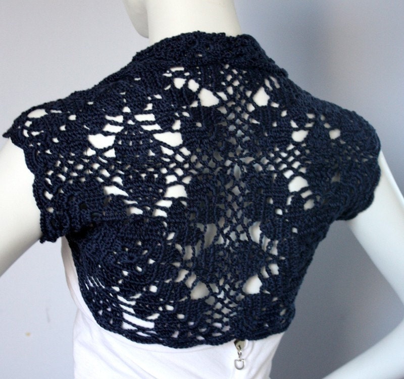 Luxuriöser Seide/Kaschmir Shrug Handgestrickter/Gehäkelter Braut Bolero Dunkelblau Gr.m Luxuriöser Seide/Kaschmir Shrug Handgestrickter/Gehäkelter Braut Bolero Dunkelblau Gr.m von WearableArtz