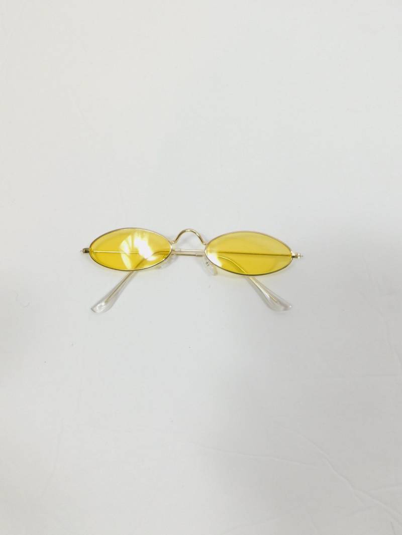 Vintage 00S Gelb Gold Metallrahmen Getönte Oval Kleine Katzenauge Förmige Hippie Linse Transparente Mode Sonnenbrillen Kostüm Gläser von WearingMeOutVtg