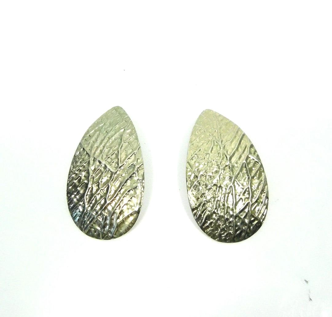 Vintage 80Er Jahre Gold Strukturierte Große Oval Teardrop Ohrstecker Statement Bold Ohrclips Kostüm Schmuck Mode Accessoire von WearingMeOutVtg