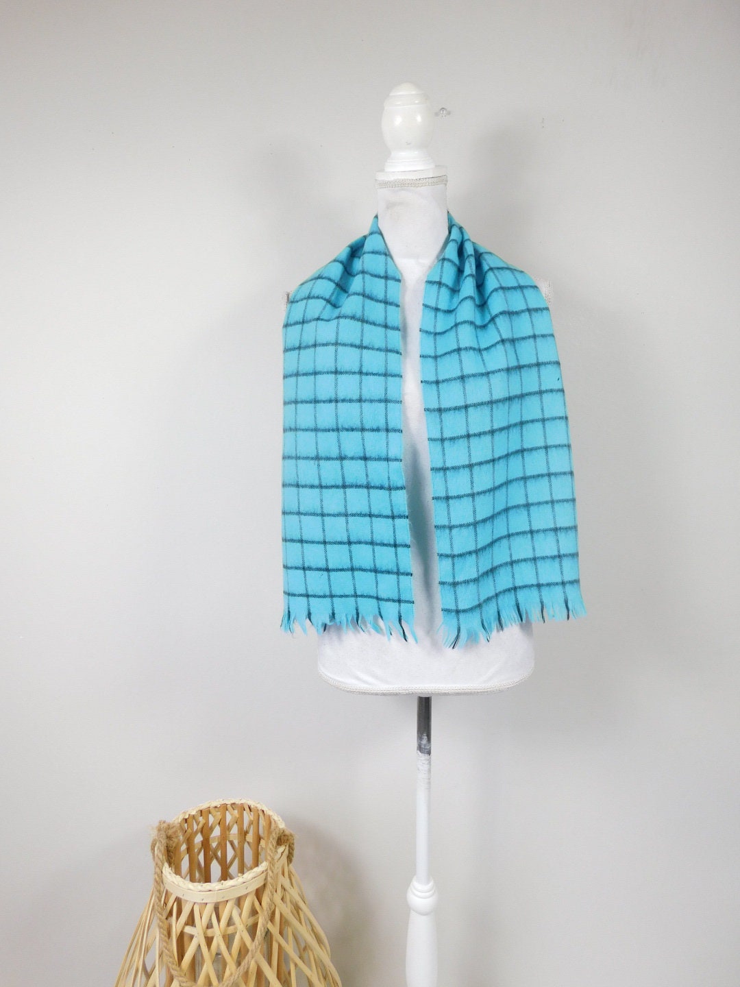 Vintage 90Er Jahre Türkis Blau Schwarz Reine Wolle Karo Print Fransen Saum Winter Hals Schal Mode Accessoire Stola von WearingMeOutVtg