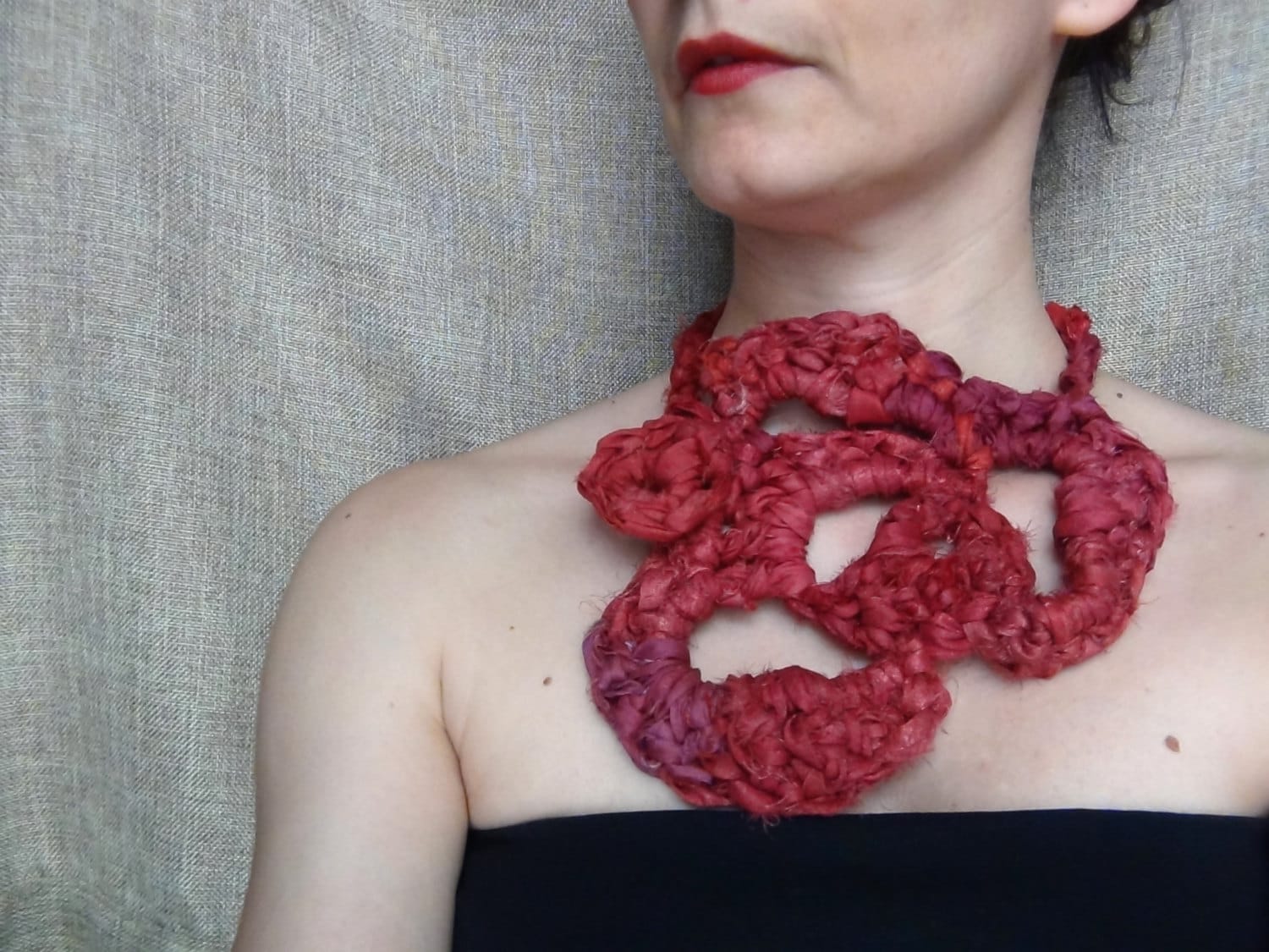Häkeln Sie, Seide Schmuck, Freiform Häkeln, Faser-Halskette, Anweisung Halskette, Rote Halskette von WearitCrochet