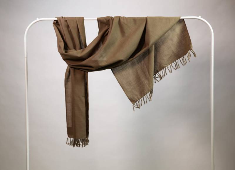 Der Schal "Sohila' in Braun Von Wehaving Ziel Handgewebter 100% Bio-Baumwolle Der Schal "Sohila' in Braun Von Wehaving Ziel Handgewebter 100% Bio-Baumwolle von WeavingDestination