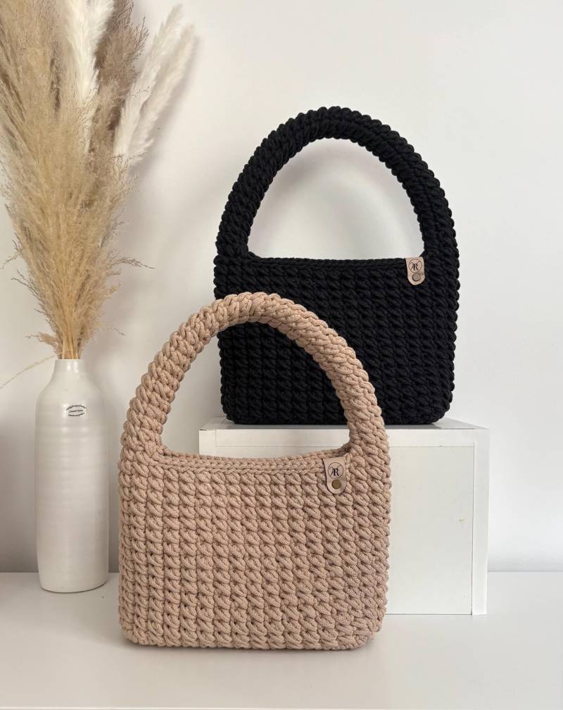 Häkeltasche „Mona Bag" Mit Henkel, W.&.w. Collection Häkeltasche „Mona Bag" Mit Henkel, W.&.w. Collection von WebenundWolleRama