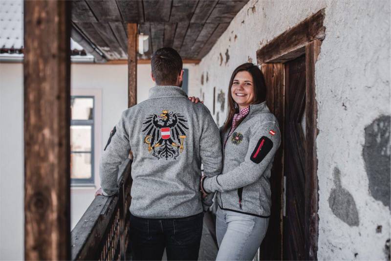 Österreich Jacke Mit Hochwertigem Adler Stick Am Rücken Und Brust | Granitjacke Österreich Jacke Mit Hochwertigem Adler Stick Am Rücken Und Brust | Granitjacke von Webereishop