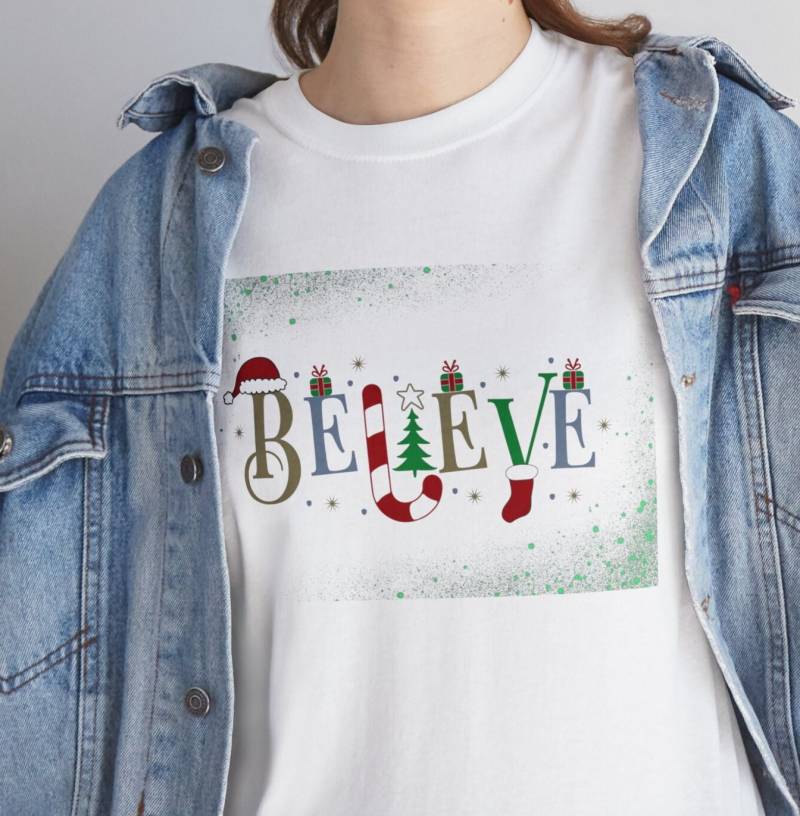 Christmas T-Shirt, Family Shirt For The Holiday-Season, Believe Shirt, Matching Outfit, Christian T-Shirt von WebserviceArt