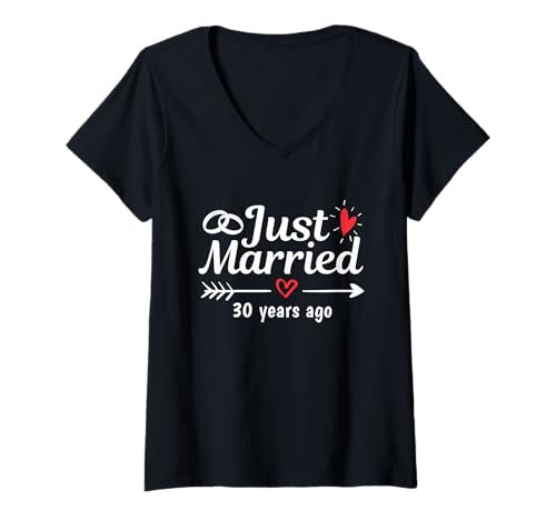 Damen Just Married 30 Years Ago Lustiges Paar Hochzeitstag T-Shirt mit V-Ausschnitt Damen Just Married 30 Years Ago Lustiges Paar Hochzeitstag T-Shirt mit V-Ausschnitt von Wedding Anniversary Married Couple Matching Gifts