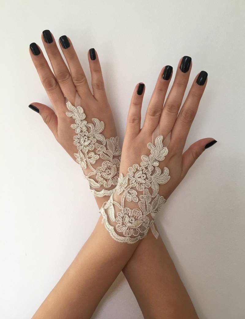 Champagner Braut Handschuh Hochzeit Handschuhe, Handschuhe Spitze, Elfenbein Spitzenhandschuhe Fingerlose Einzigartige von WeddingBarefoot