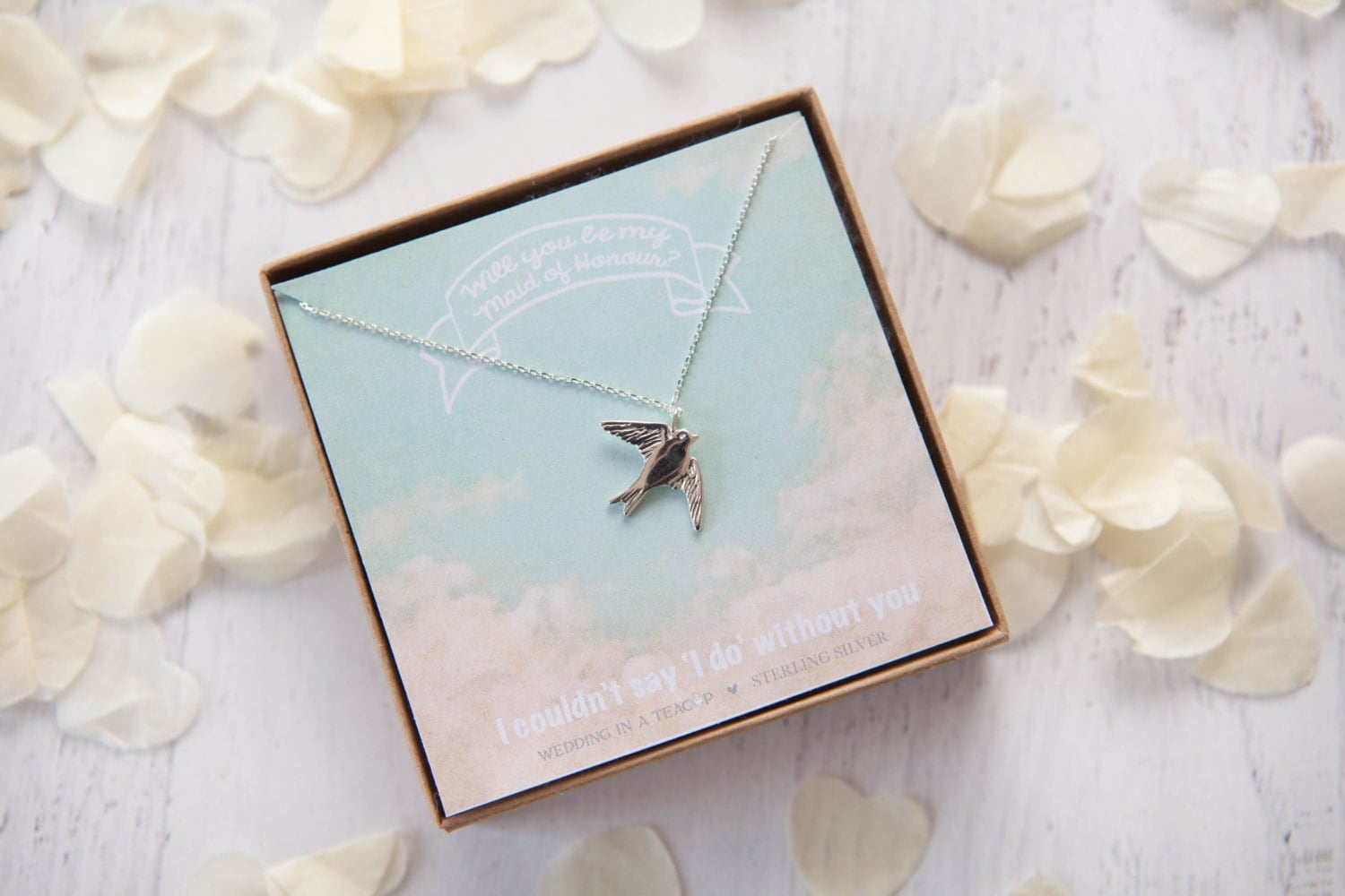 Schwalbenkette Auf Personalisierter Geschenkkarte Schwalbenkette Auf Personalisierter Geschenkkarte von WeddingInATeacup