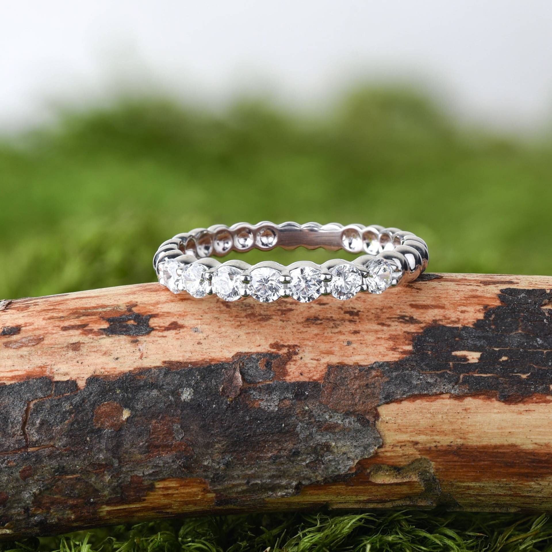 Halb Strahlender Eternity-Ring, Ehering Mit Bubble-Zacken, Cubic Zirkonia Ring von WeddingRingSet