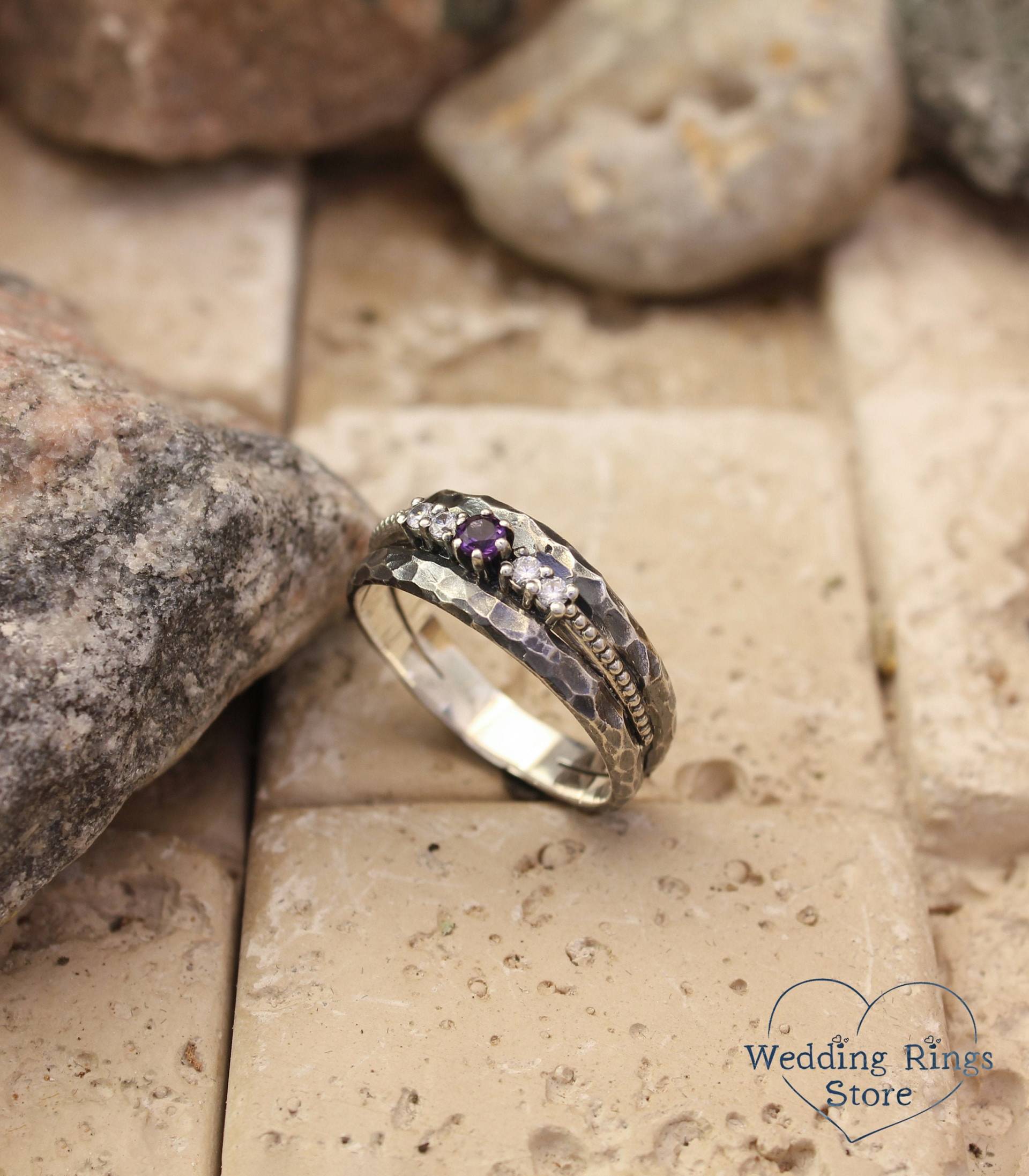 Einzigartiger Gehämmerter Ring Mit Amethyst Und Zirkonia, Ungewöhnlicher Frauen Silberring Edelsteinen, Verlobungsring Silber, Geschenk Für Sie von WeddingRingsStore