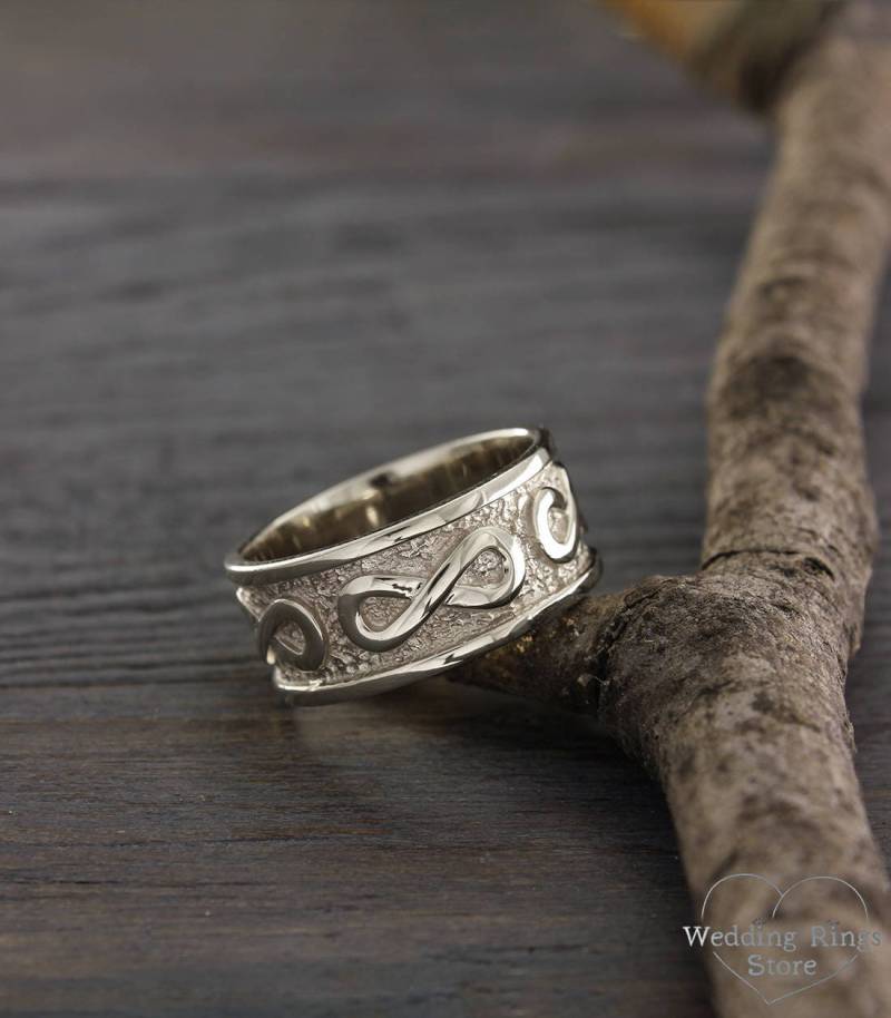 Unendlich Silber Mutiger Ehering, Breiter 10 Mm Großer Infinity Ring, Herren Oder Frauen Ehering von WeddingRingsStore