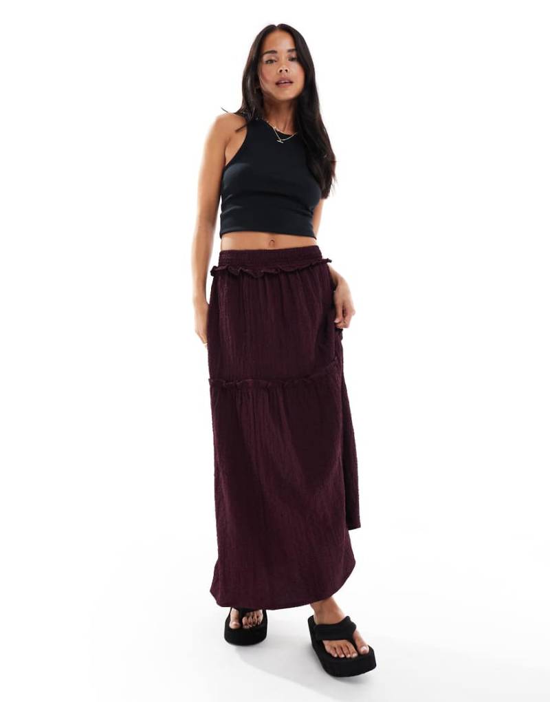 Wednesday's Girl - A-Linien-Midaxi-Rock in tiefem Lila mit Rüschendetail-Rot von Wednesday's Girl