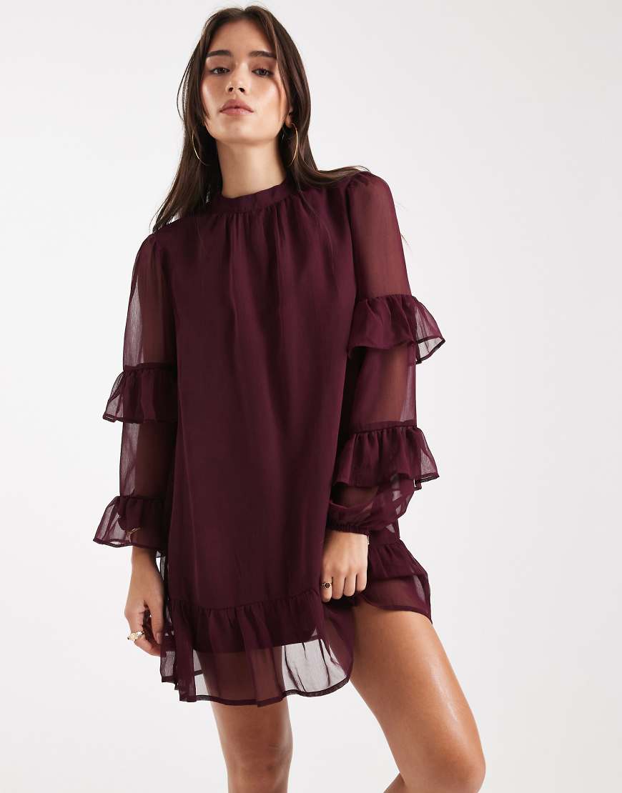 Wednesday's Girl - Langärmliges, hochgeschlossenes Minikleid in Burgunderrot mit Raffung-Weiß von Wednesday's Girl