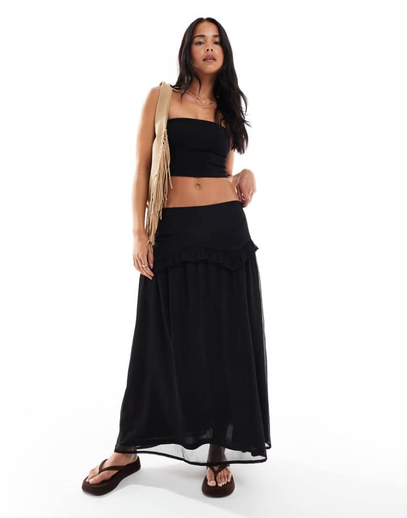 Wednesday's Girl - Luftiger Midaxi-Rock in Schwarz mit Rüschen von Wednesday's Girl