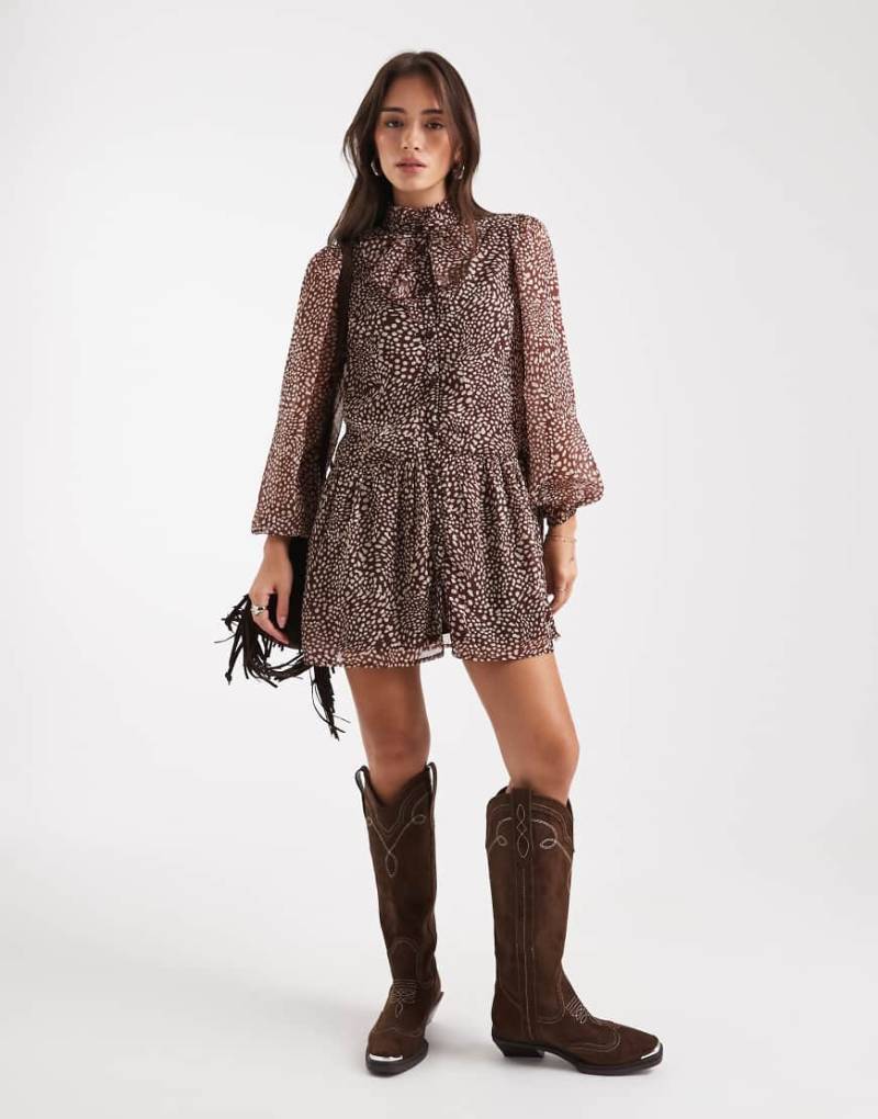Wednesday's Girl - Luftiges Minikleid in Braun mit Leopardenmuster-Brown von Wednesday's Girl