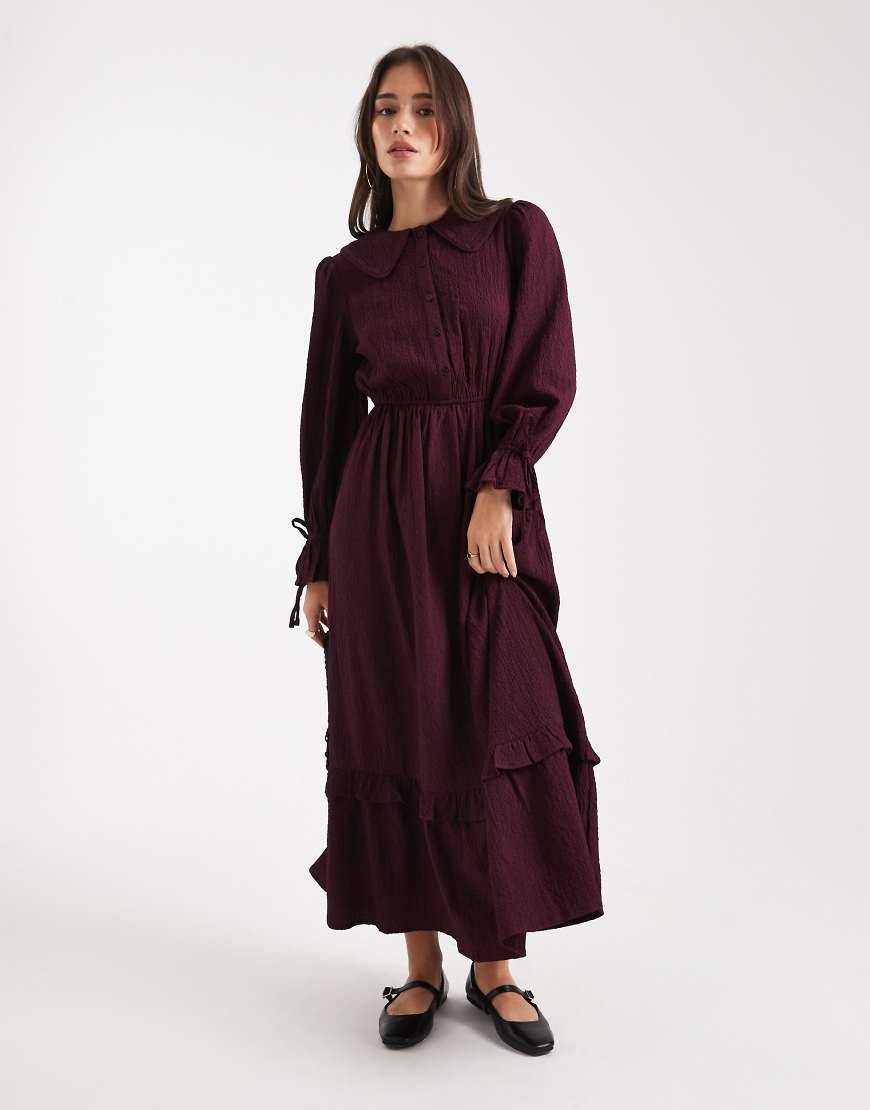 Wednesday's Girl - Midaxikleid Dunkellila mit gerafftem Detail und Puffärmeln-Weiß von Wednesday's Girl