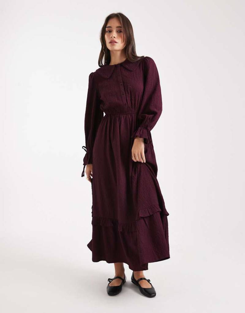 Wednesday's Girl - Midaxikleid Dunkellila mit gerafftem Detail und Puffärmeln-Weiß von Wednesday's Girl