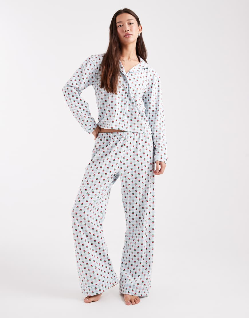 Wednesday's Girl - Pyjama mit Blumenmuster, bestehend aus langärmligem Hemd und Hose-Weiß von Wednesday's Girl