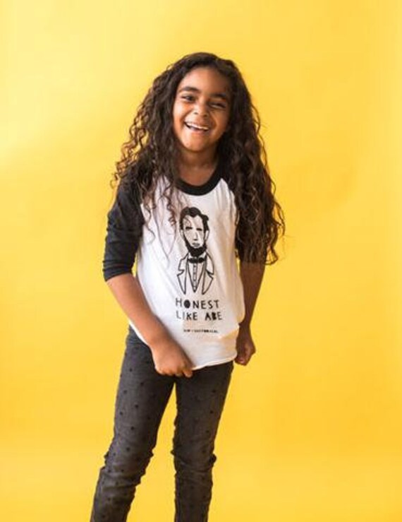 Ehrlich Wie Abe-T-Shirt Ehrlich Wie Abe-T-Shirt von WeeRascalsTs