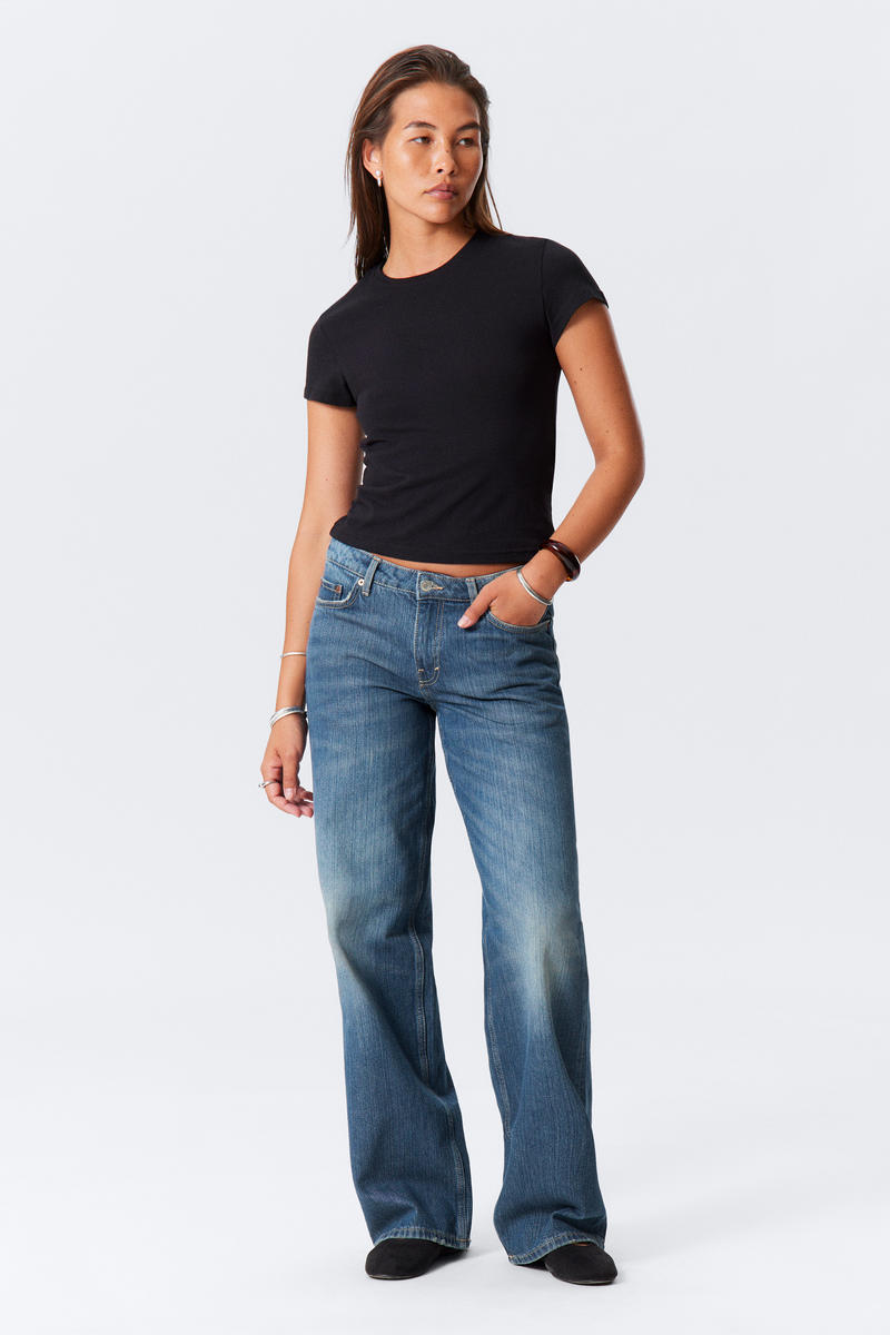 Ample Low Rise Loose Wide Leg Jeans von Weekday