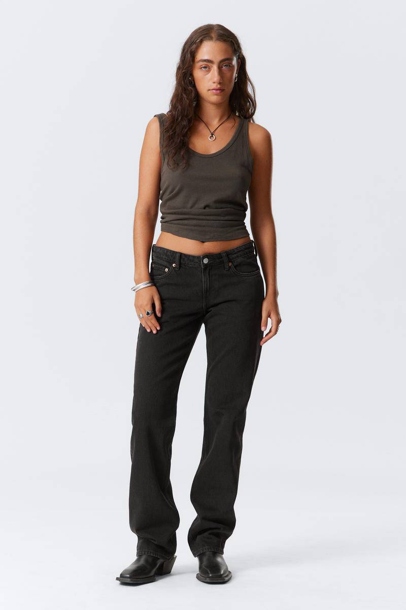 Arrow Low Rise Regular Straight Leg Jeans von Weekday