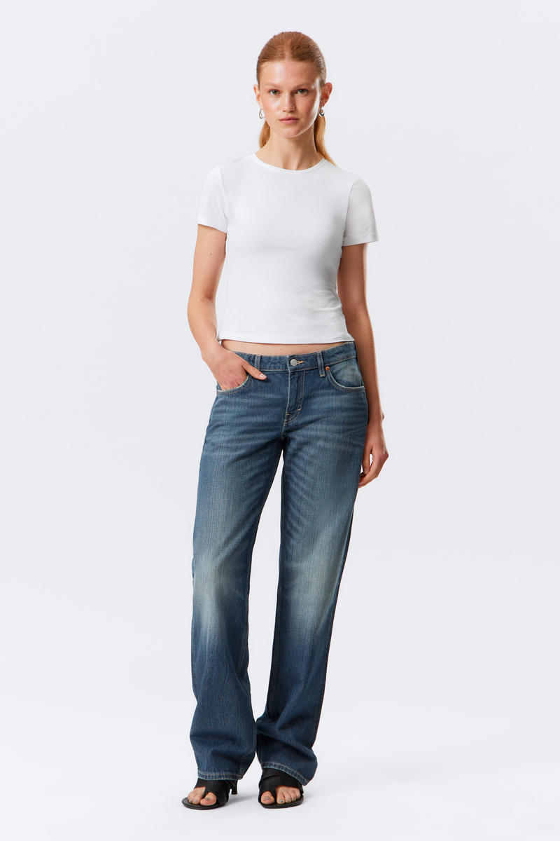 Arrow Low Rise Regular Straight Leg Jeans von Weekday