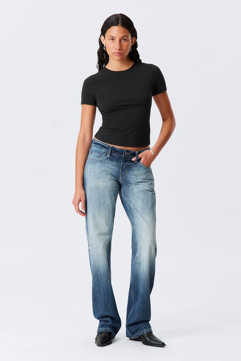 Arrow Low Rise Regular Straight Leg Jeans von Weekday
