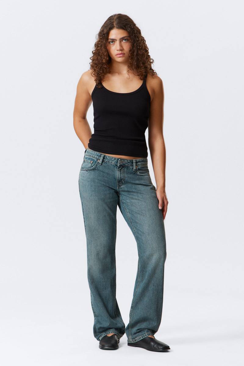 Arrow Low Rise Regular Straight Leg Jeans von Weekday