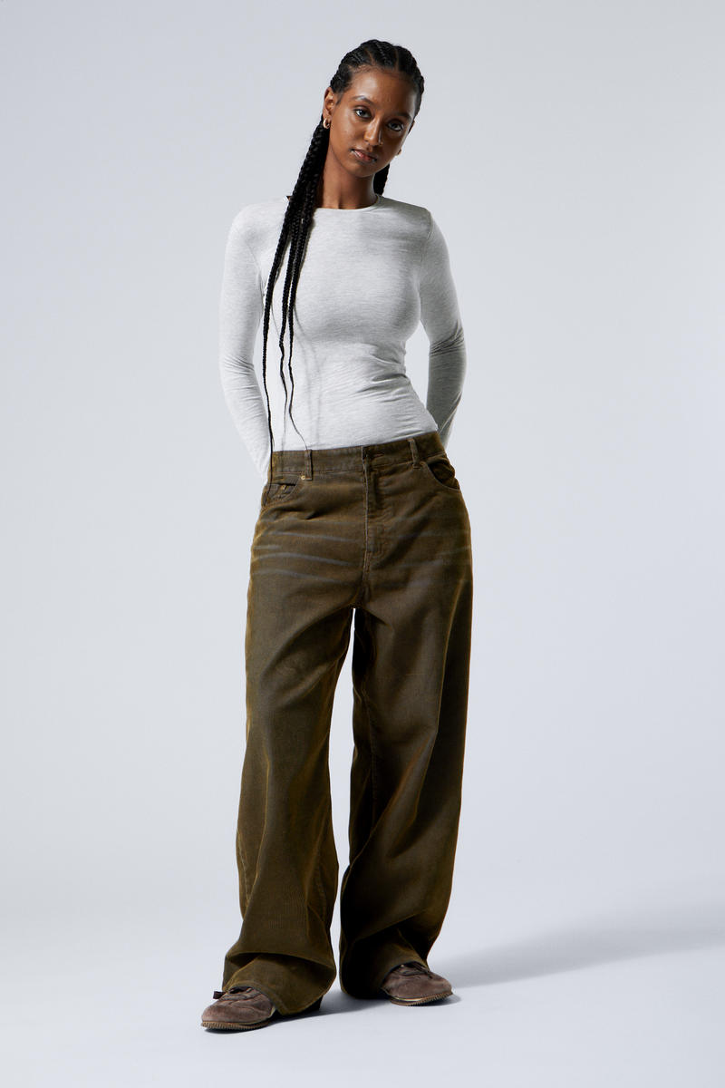 Astro Loose Baggy 2-Tone Corduroy Trousers Astro Loose Baggy 2-Tone Corduroy Trousers von Weekday