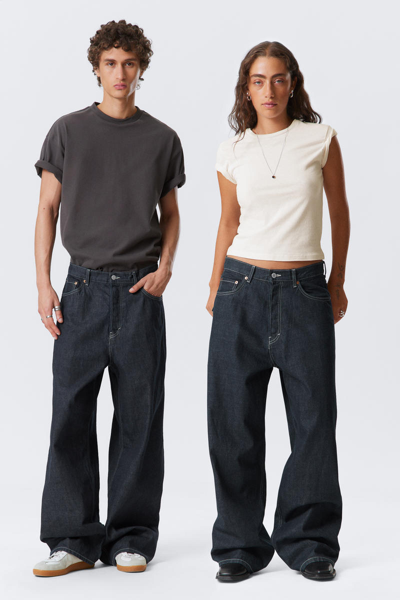 Astro Loose Baggy Leg Jeans von Weekday