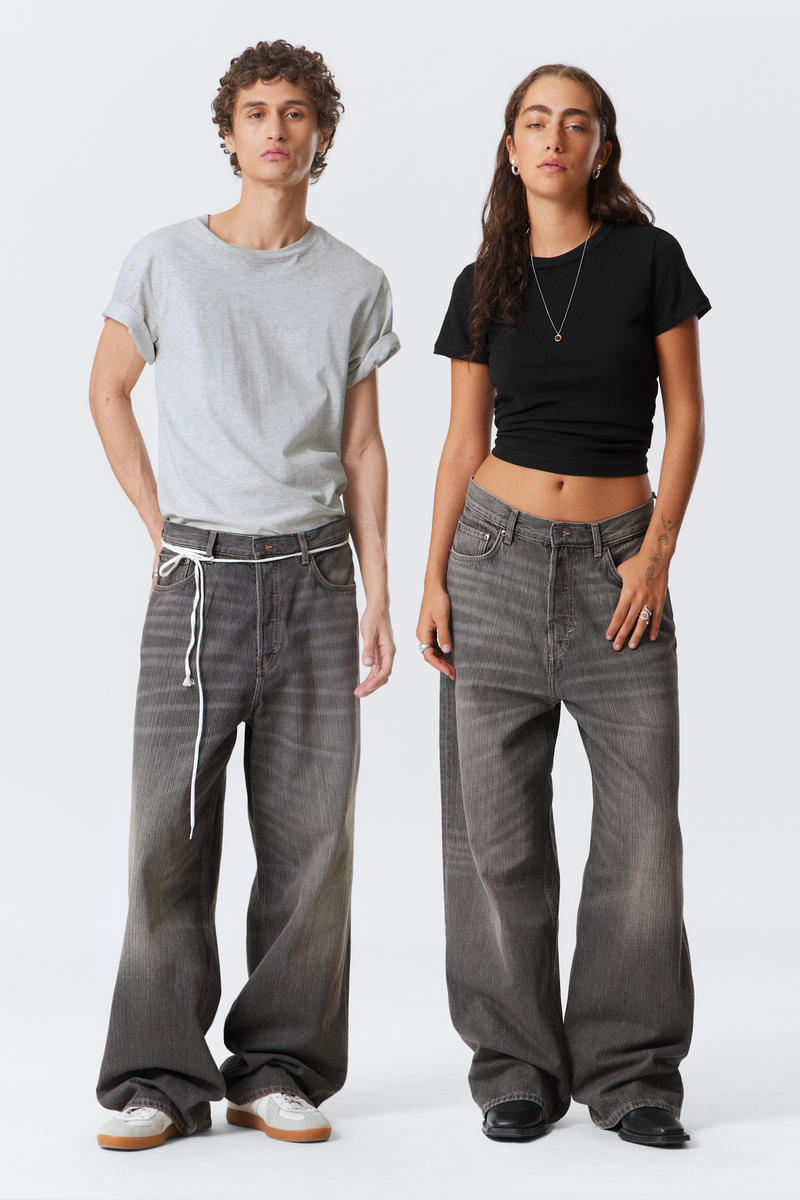 Astro Loose Baggy Leg Jeans von Weekday